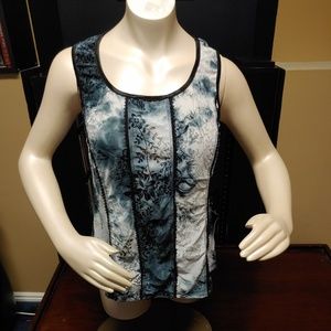Flowered top with soft velvet striping